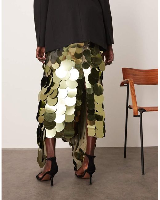 Falda Larga Con Bajo Cuadrado Y Diseño Lineal Ondulado Con Abalorios De ARRANGE de color Natural