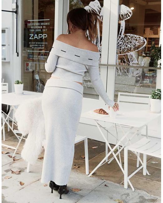 Exclusive X Bella Stovey di The Frolic in Metallic