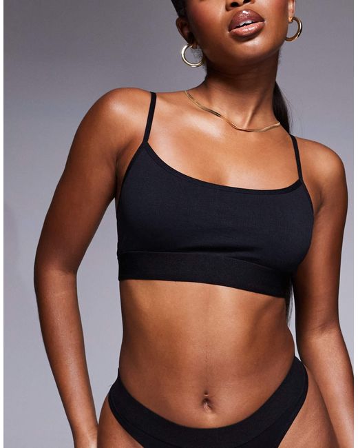 4505 Black Intimate Seamless Rib Active Bra With Adjustable Straps