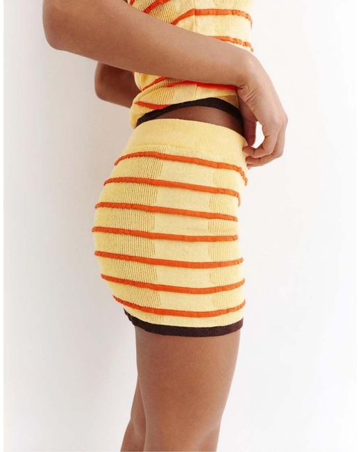 Pull&Bear White Pink Striped Knit Shorts