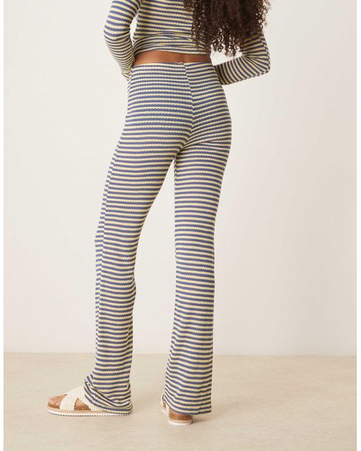 ASOS Natural – gestrickte hose mit streifen