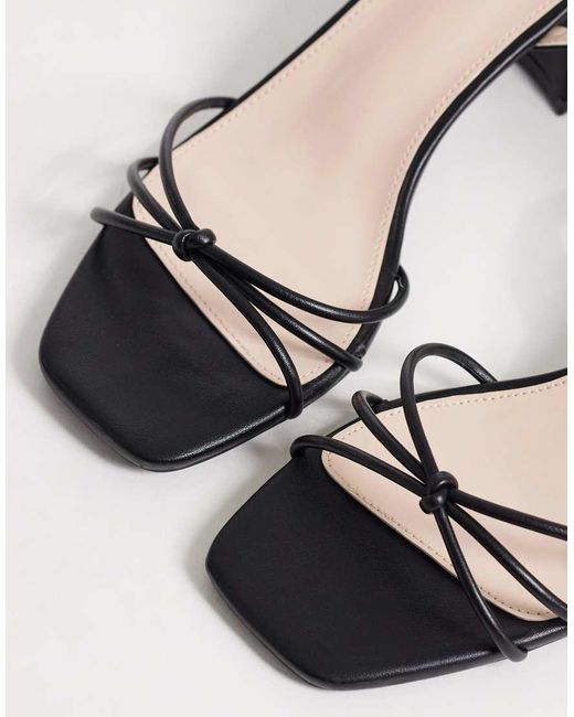 Evalina di Raid in White