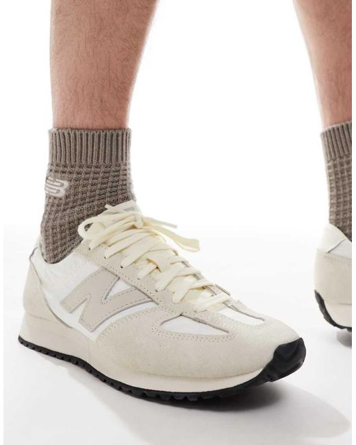 471 di New Balance in Gray