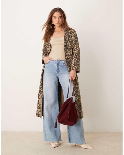 Chaqueta Vaquera De Corte Alargado Con Estampado De Leopardo De Never Fully Dressed de color Multicolor