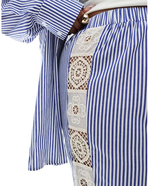 Exclusivité - renée studio plus - pantalon d'ensemble ample à rayures avec empiècement crocheté sur le côté - bleu/blanc Renee Studio en coloris Blue
