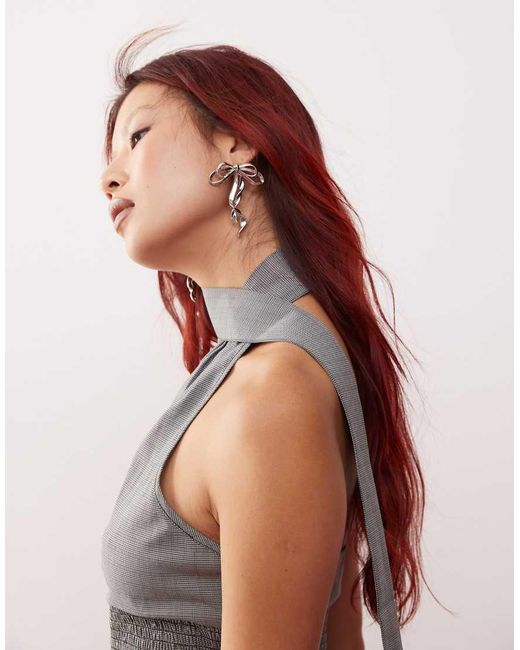 Vestito A Palloncino Corto Con Vita Arricciata A Quadri Bianco E Nero di Lioness in Purple