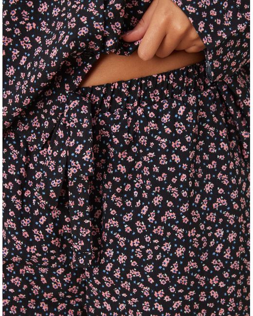 Glamorous Brown – pyjama mit blümchenmuster