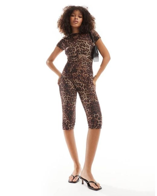 Mono Ajustado De Corte Pirata Con Estampado De Leopardo Y Espalda Al Aire De Tejido Suave Al Tacto De -Negro ASOS de color Black