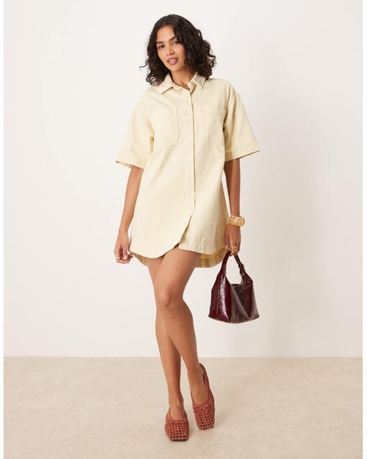 Robe chemise droite en jean - pastel ASOS en coloris Natural