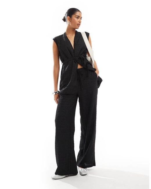 Pantalones Negros Holgados Texturizados De (Parte De Un Conjunto) Vero Moda de color Black