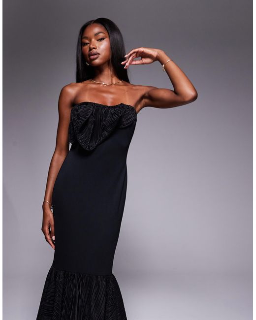 Robe longue à volants plissés en imitation néoprène ASOS en coloris Black