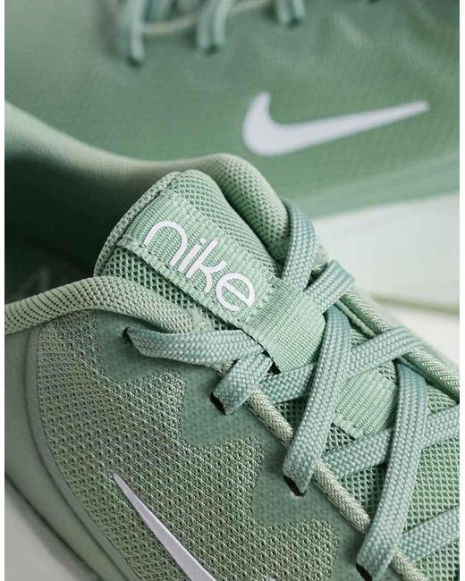 Nike Green Zoom Bella 7 Trainers
