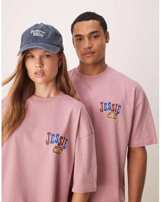 Camiseta Extragrande Con Estampado De Jessie De "Toy Story" De Disney Pixar De ASOS de hombre de color Pink