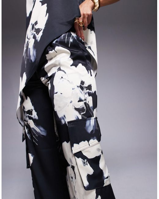 Pantalon cargo d'ensemble droit habillé à imprimé fleurs ASOS en coloris Blue