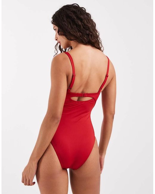 Nike Nike in het Red