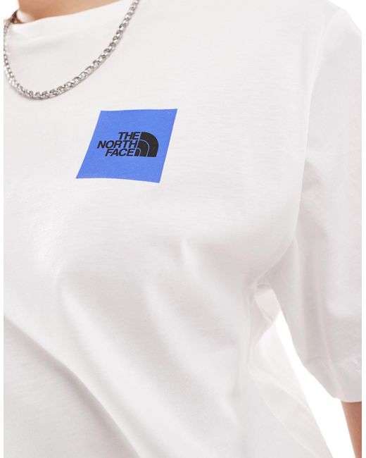 Camiseta blanca con estampado en la espalda coordinates The North Face de color White