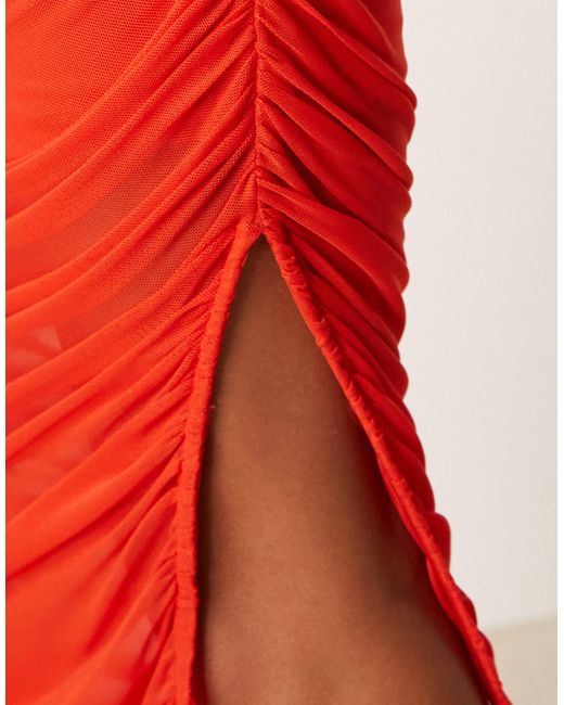 Robe asymétrique longueur mollet froncée en tulle - foncé Forever New en coloris Red