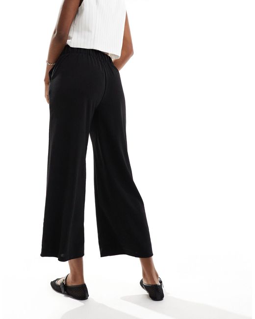 Vero Moda Black Jersey Pull On 7/8 Trouser With Button Waist Detail