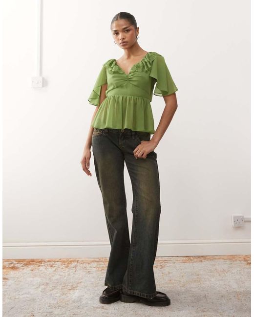 Reclaimed Vintage Green Chiffon Tea Top With Floaty Sleeves And Lace Collar