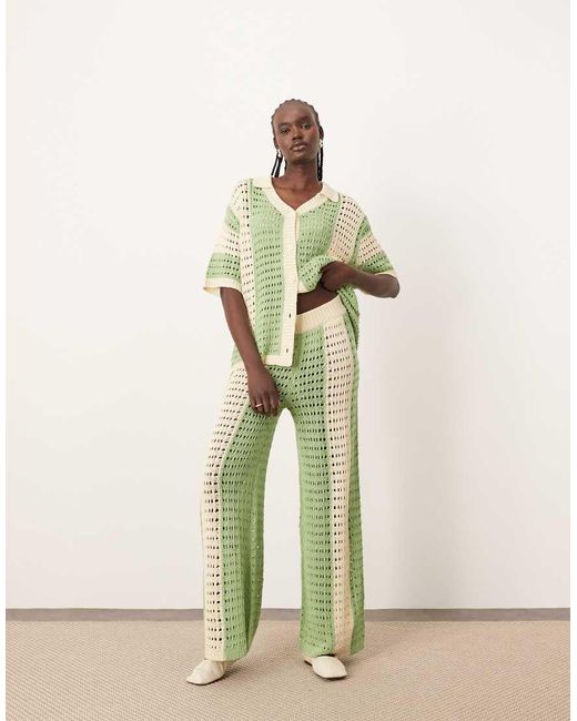Pantalones A Rayas Verdes Verticales De Pernera Ancha De Punto De (Parte De Un Conjunto) ARRANGE de color Green