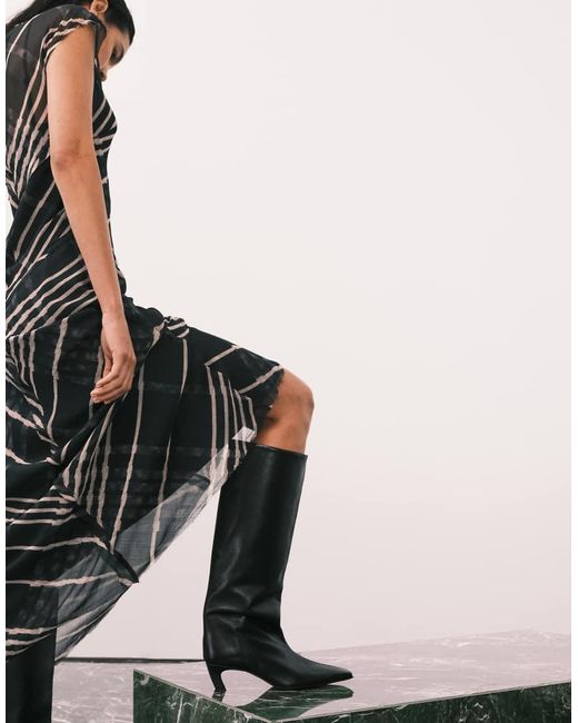 Candace di ASOS in Black