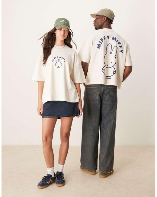 T-Shirt Oversize Squadrata Color Pietra Testurizzata A Nido D'Ape Con Stampa Di Miffy di ASOS in Natural