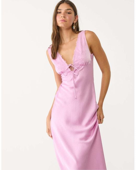 Stradivarius Pink – midikleid aus satin und spitze
