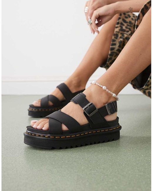 Voss Ii Quad di Dr. Martens in Black