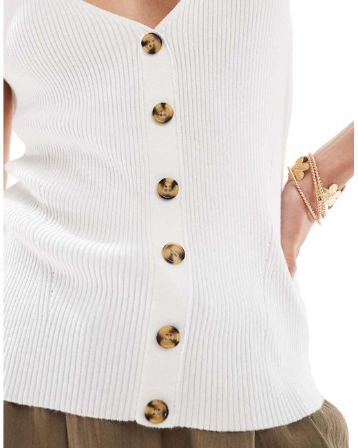 Camiseta Blanca De Tirantes Con Cuello De Pico Y Botones De Canalé De -Blanco French Connection de color White