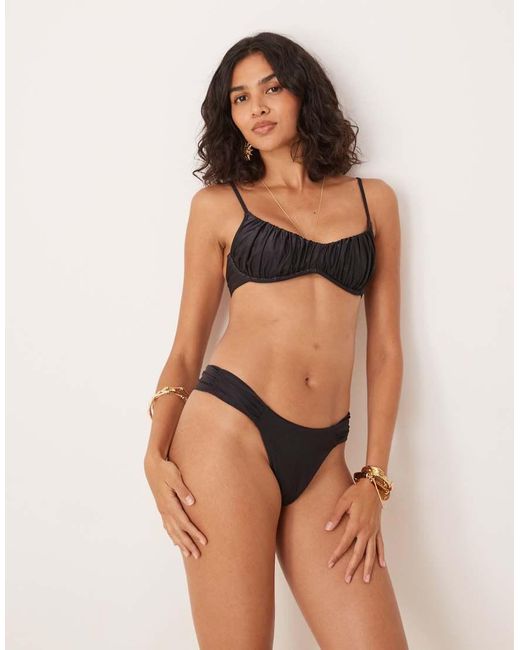 Tala Bikinibroekje Met Gerimpelde Zijkant in het Black
