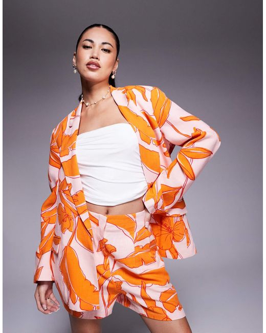 Short ajusté d'ensemble en lin mélangé avec pinces et taille haute à imprimé palmiers ASOS en coloris Orange