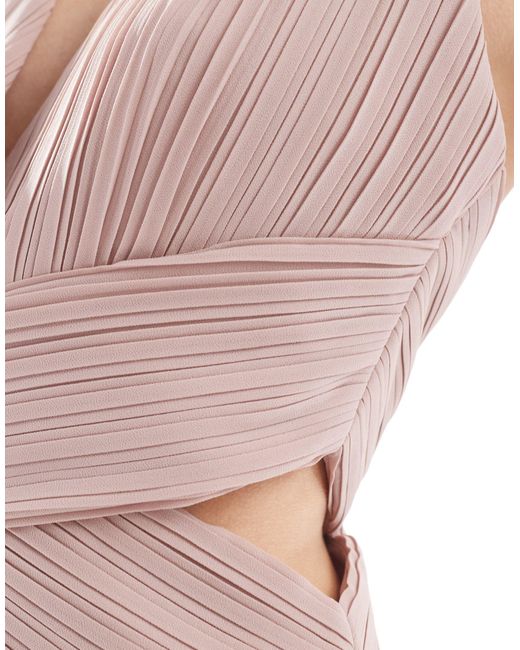 L'invitée - combinaison en mousseline plissée à dos nu - clair TFNC London en coloris Pink