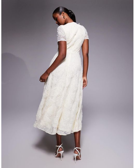 Robe Forever New en coloris White