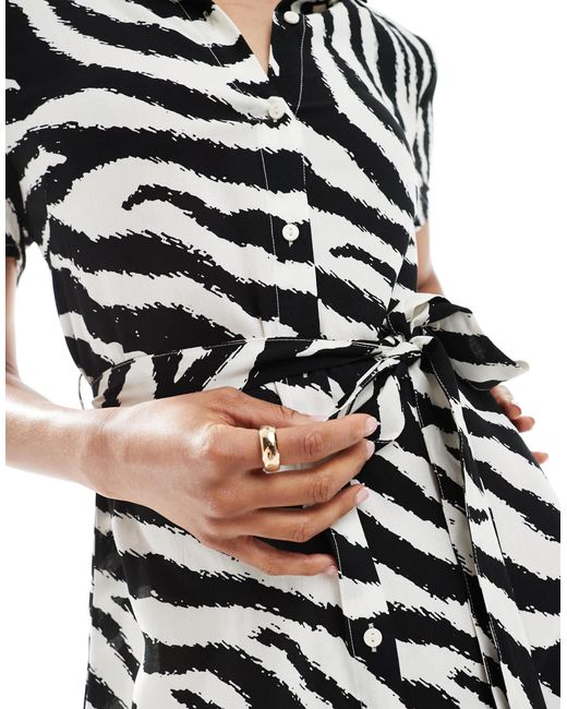 Vero Moda White – easy – lang geschnittenes hemdkleid mit zebramuster und knopfleiste