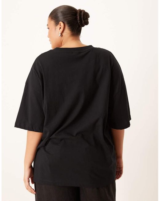Camiseta Negra Extragrande Con Estampado Gráfico De Tigre Celestial De Asos Design Curve ASOS de color Black