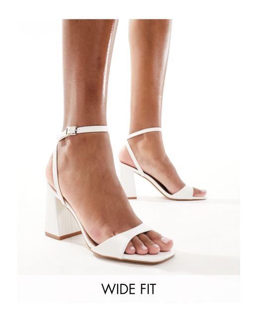 Wink 2 - sandales à talon carré Raid Wide Fit en coloris White