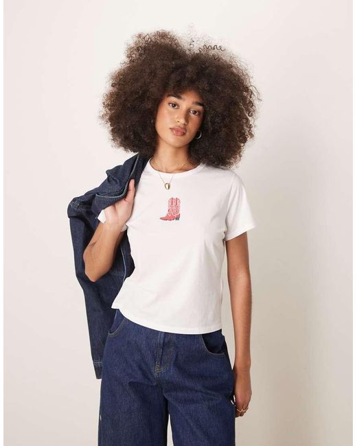 Abercrombie & Fitch T-Shirt Met Korte Mouwen En Print Van Cowboylaarzen in het White