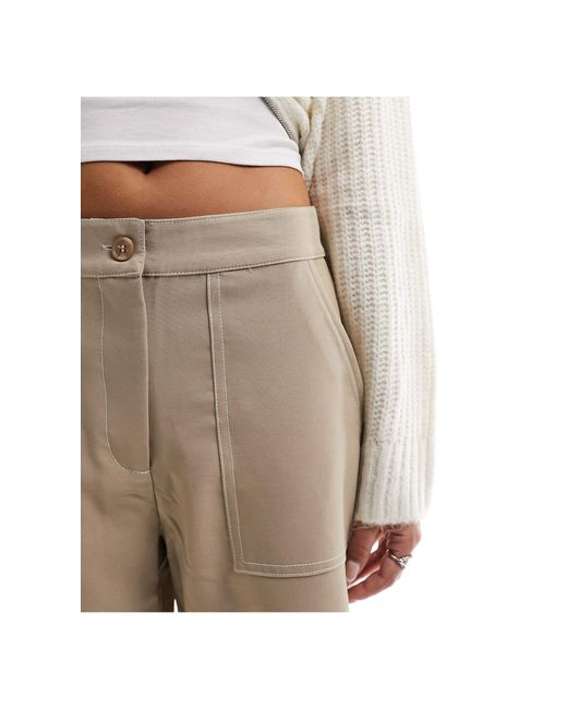 Pantalones chinos con pespuntes en contraste Vero Moda de color White