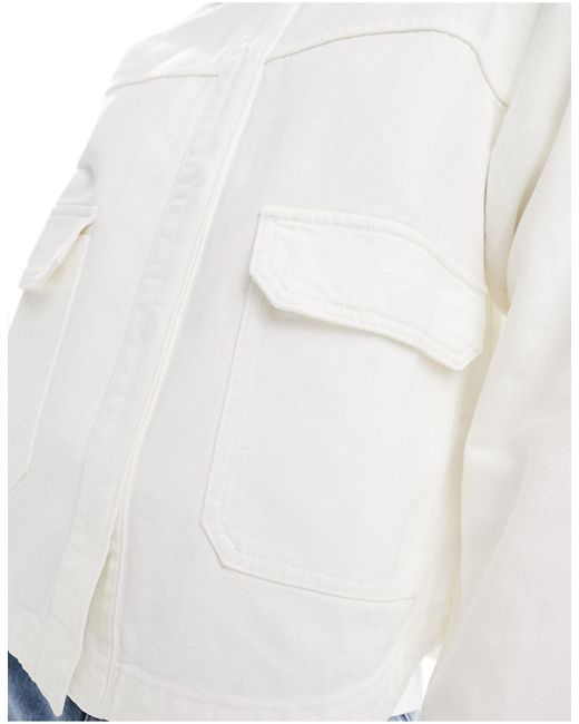 Camicia giacca multitasche bianca di Stradivarius in White