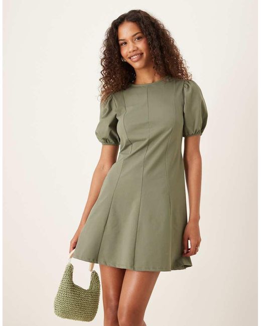 Vestito Corto Kaki Con Maniche A Sbuffo Con Cuciture A Vista di ASOS in Green