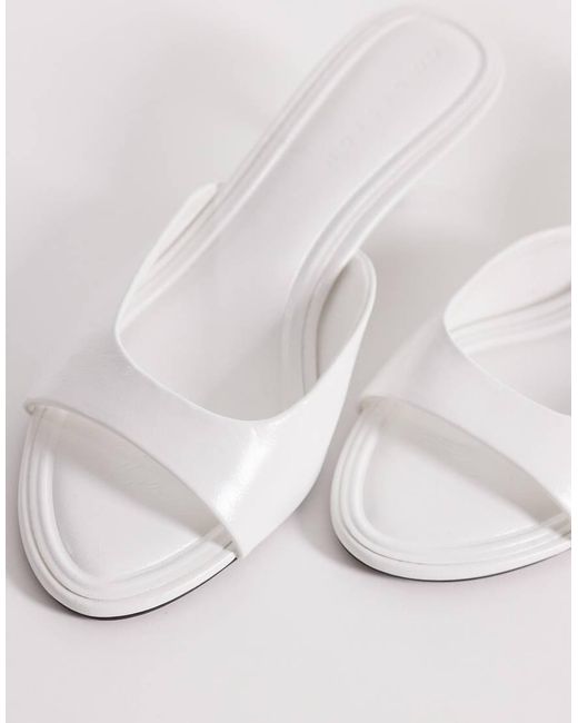 High-Five di ASOS in White