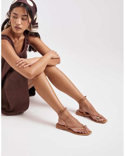 Dolce Vita Brown Tyrice Ankle Strap Sandals With Toe Loop