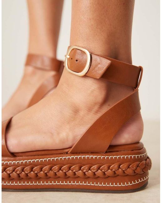 ASOS Friday in het Brown