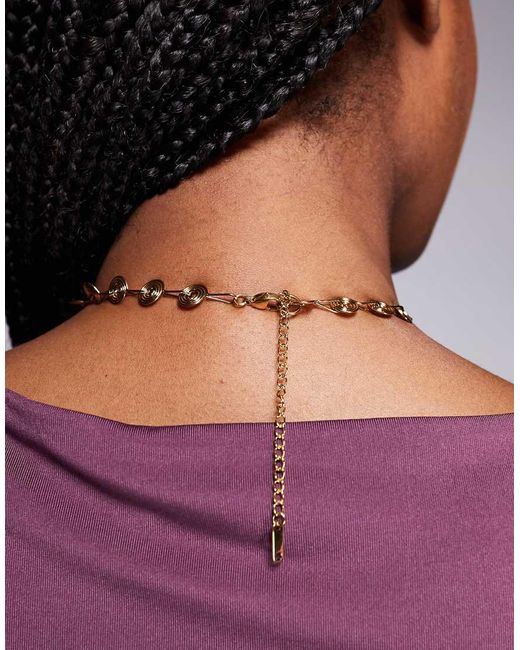 Collar Con Eslabones De Espirales Chapado En Oro De Neck On The Line de color Purple