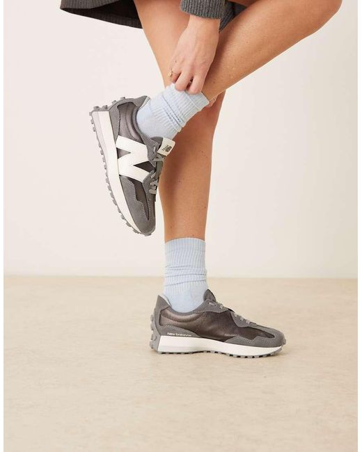 New Balance Natural 327 Trainers