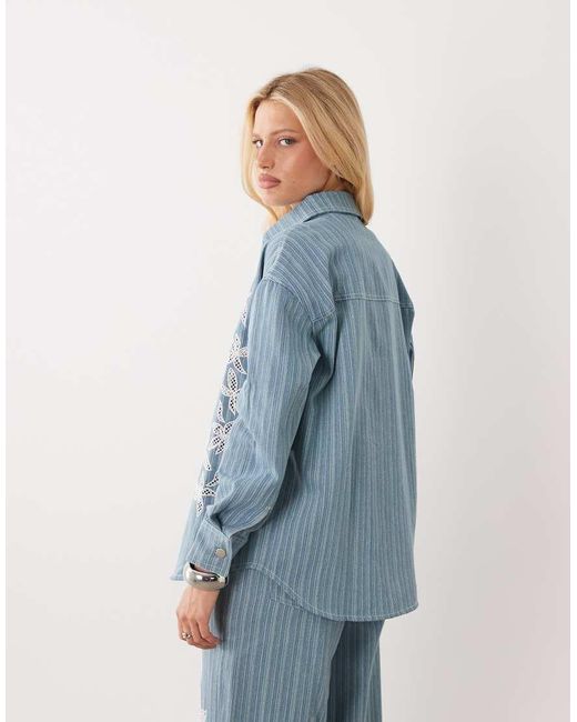Rox di Ghospell in Blue
