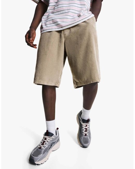 Bershka – bermuda-joggingshorts aus cord in Natural für Herren