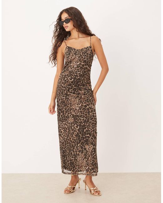 Robe mi-longue ajustée avec imprimé léopard et détails froncés Mango en coloris Natural