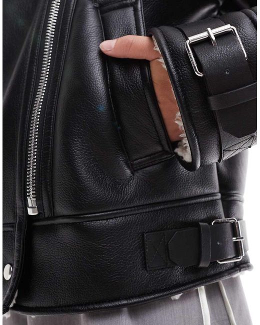 Bershka Pilotenjack Met Imitatieschapenvacht in het Black