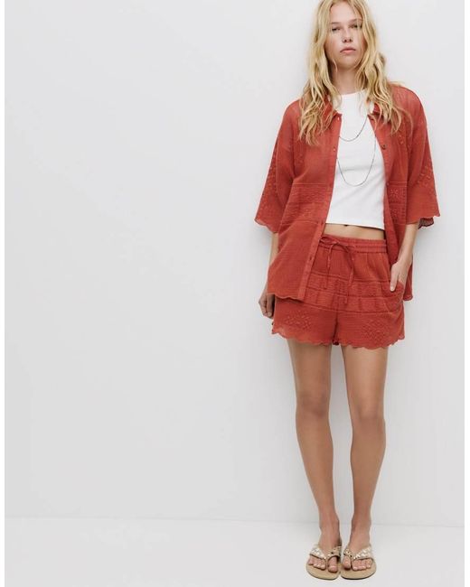 Pull&Bear Gebreide Short Met Borduursels in het Red